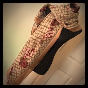 Gucci scarf NWT .